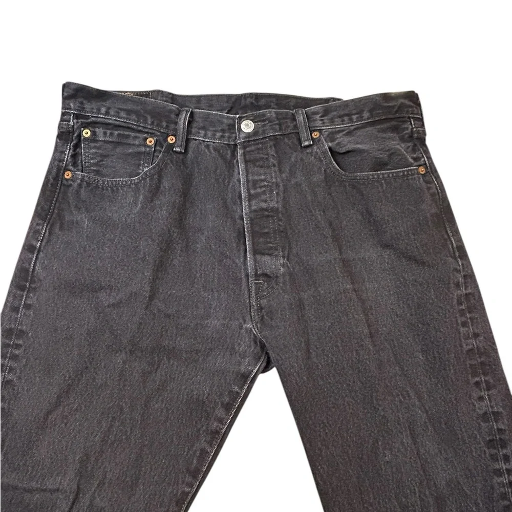Levi's Vintage 501‎ Men's Black Straight Leg Button Fly Y2K Jeans 38/30